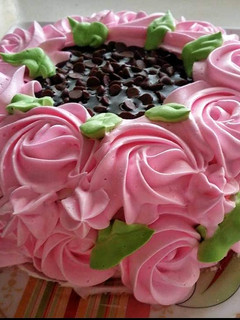 A picture of 3 Color Cream Cake.