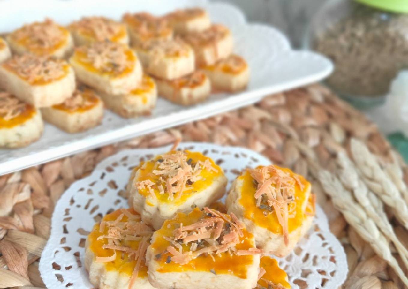 Garlic Cheese Cookies