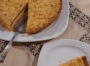 Φωτογραφία της συνταγής Πάστα Φλώρα με μαρμελάδα κυδώνι και βουτυρένιο κραμπλ πορτοκαλιού