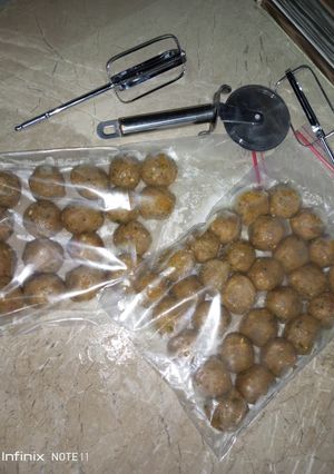 A picture of Frozen chicken kofta.