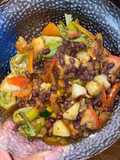 Ensalada tibia de porotos aduki, repollitos de Bruselas y salsa de soja