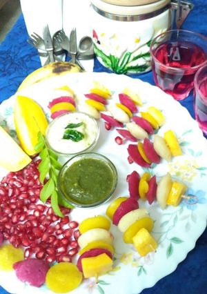 फ्रूट्स मिनी इडली बिट्स (Fruits mini idli bites recipe in hindi) रेसिपी मुख्य फोटो