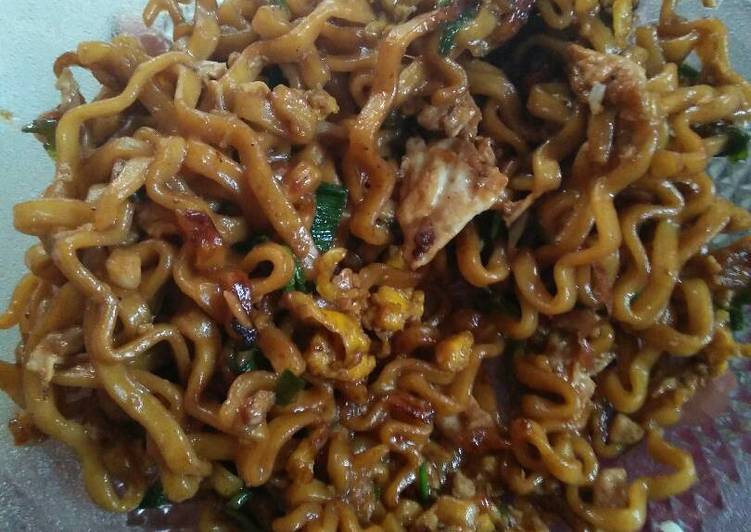 Bagaimana Membuat Mi goreng desa, Enak Banget