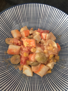 Una foto de Ensalada de surimi