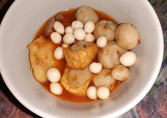 Cara Gampang Menyajikan Bakso aci isi daging campur yang Enak