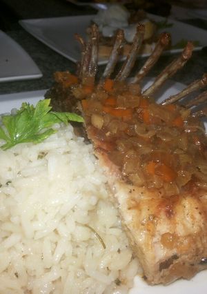 Una foto de Rable braseado con arroz pilaf(Lomo y costillas del conejo)