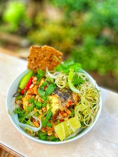 Hình của món Mì Quảng Cá Lóc.