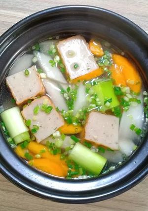 Hình của món Canh chả cá Nhật Bản.