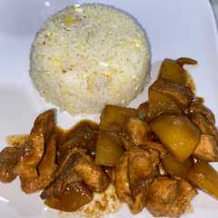 A picture of Sweet soy sauce chicken with fried rice.