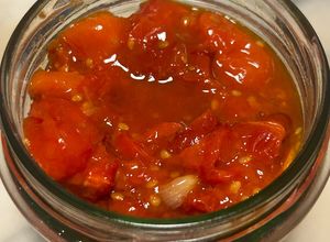 Foto di Salsa di pomodori datterino arrostito