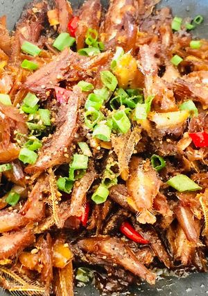 Hình của món Cá cơm kho tiêu cay.