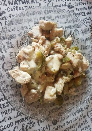 Una foto de Pollo Salteado con Zucchini y Queso Roquefort