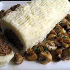 A picture of Meatloaf & Mashed Potato Log.