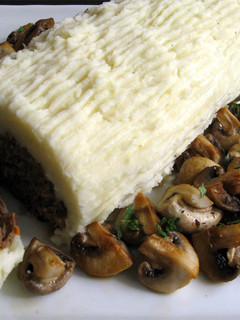 A picture of Meatloaf & Mashed Potato Log.