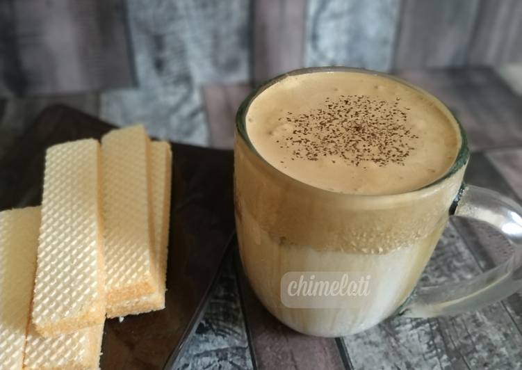 Dalgona Coffee