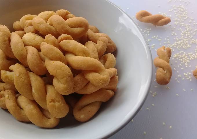 Resep UNTIRUNTIR a.k.a Kue Tambang Wijen oleh NanoNanoo Resep UNTIRUNTIR a.k.a Kue Tambang Wijen oleh NanoNanoo