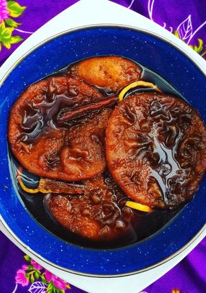 Una foto de Sopaipillas de zapallo con salsa de chancaca