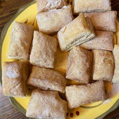 A picture of Soapapillas.