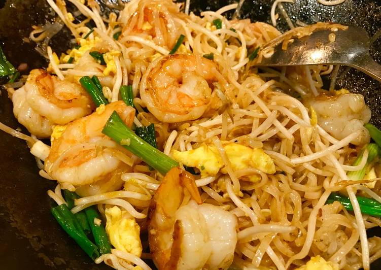 Easiest Way to Make Yummy Easy, Accessible Pad Thai