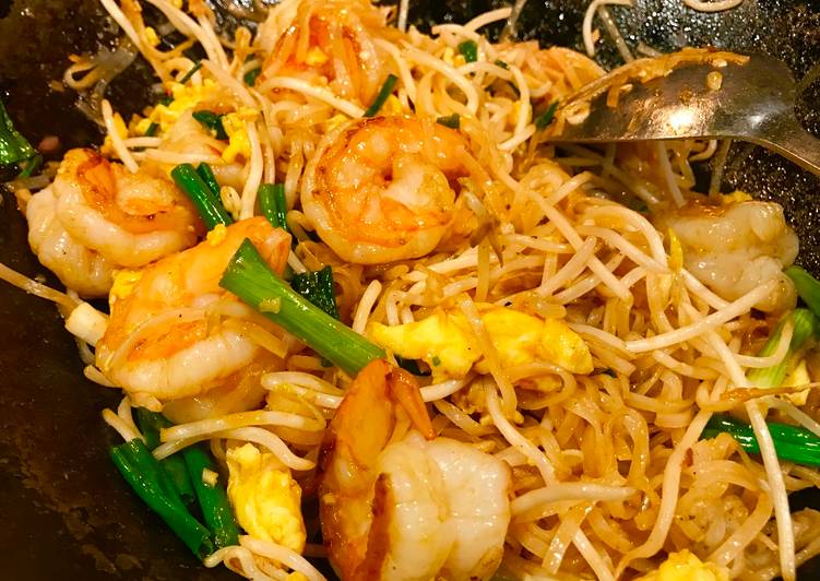 Step-by-Step Guide to Make Speedy Easy, Accessible Pad Thai