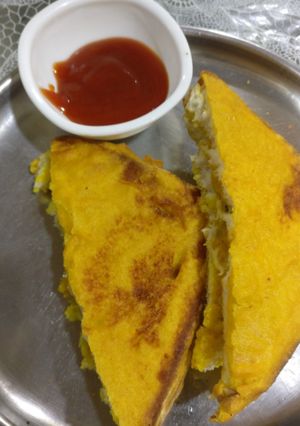 બ્રેડ પકોડા(Bread Pakoda Recipe in Gujarati) રેસીપી મુખ્ય ફોટો