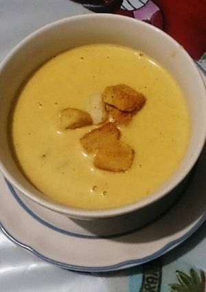 Una foto de Crema de flor de calabaza