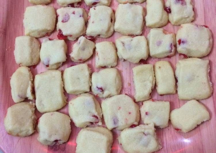 Easiest Way to Prepare Homemade Cherry Short Bread cookies