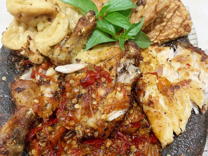 Ternyata begini lho! Resep memasak Ayam Penyet dijamin gurih