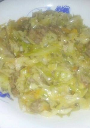 A picture of Mix cabbage and beef.