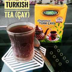 A picture of Turkish Tea (Çay).