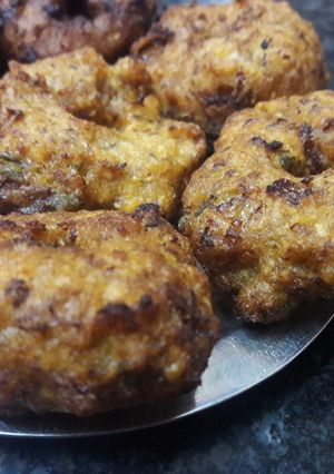 A picture of Horsegram vada.
