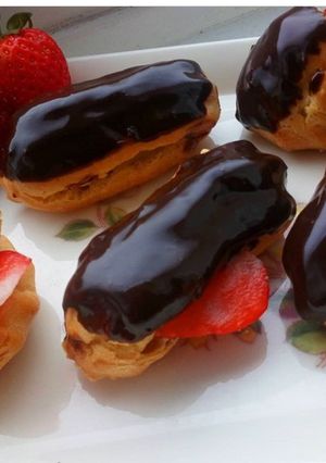 A picture of Mini Éclairs.