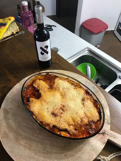 Una foto de Lasaña de sobrasada mallorquina y habitas baby