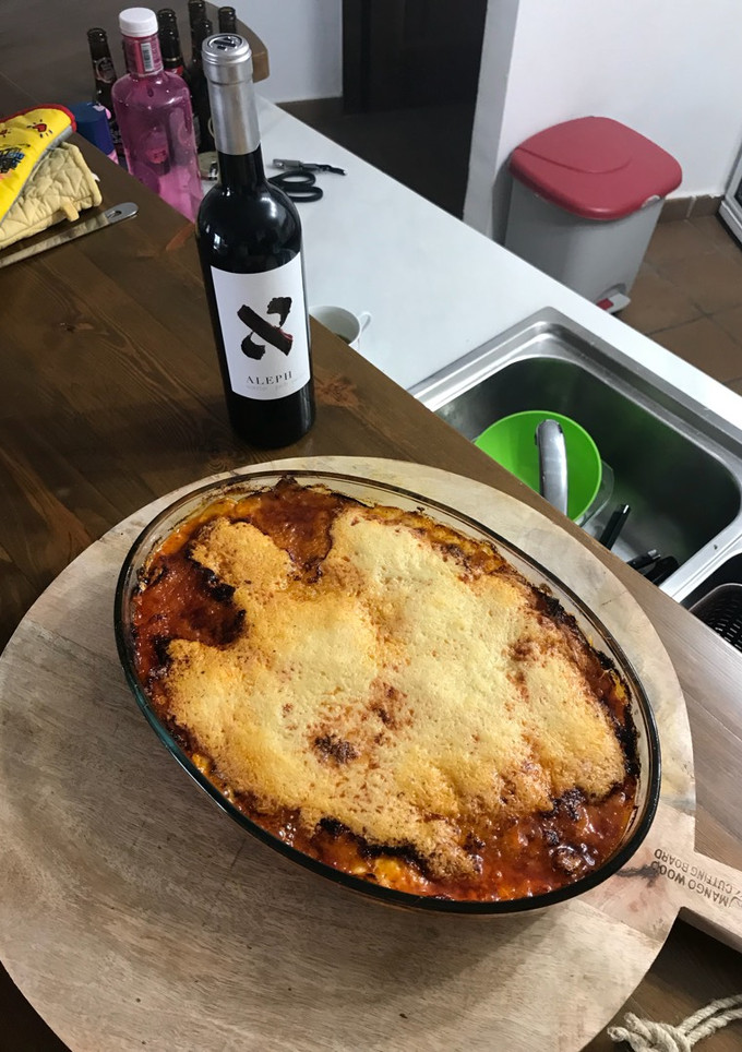 Una foto de Lasaña de sobrasada mallorquina y habitas baby