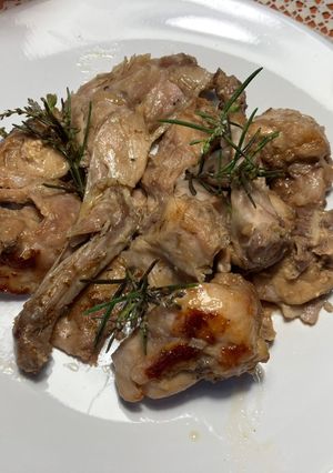 Una foto de Conejo a la cerveza con especias “Sabor Cookpad”