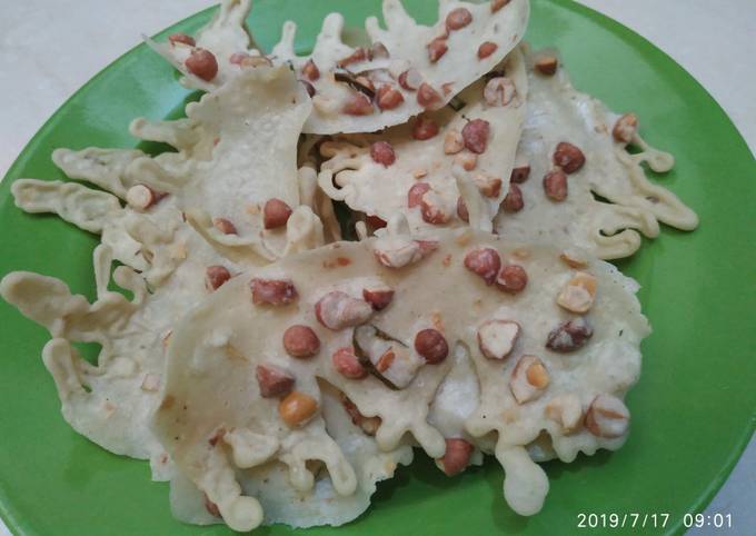 Resep Peyek kacang tanah kriuk anti gagal 😋😋 oleh Siti ...