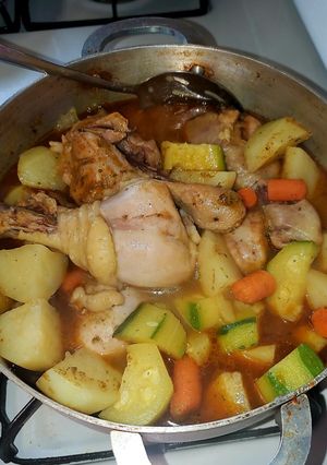 Una foto de Pollo Sudado