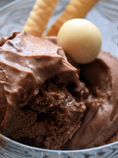 Una foto de Helado de chocolate