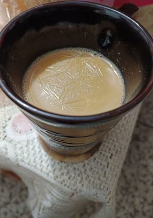 अदरक वाली चाय(adrak wali chai recipe in hindi) रेसिपी मुख्य फोटो