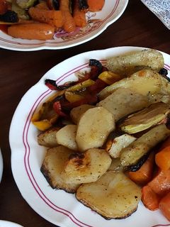 صورة لوصفة خضار مشوية بالفرن