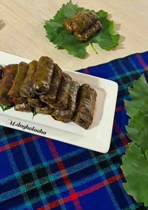 عکسی از دستور 🍀دلمه برگ مو با چرخ کرده مرغ🍀