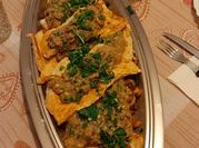 Una foto di petto di pollo funghi
