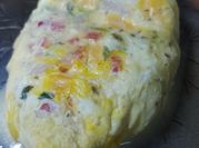 Una foto de omelette de queso cheddar
