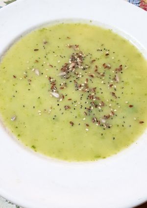 Una foto de Sopa crema de zucchini
