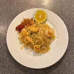 A picture of Simple Pad Thai.