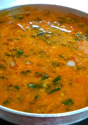 A picture of Palak Moong dal tadka.