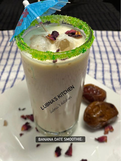 A picture of Banana Date Smoothie:.