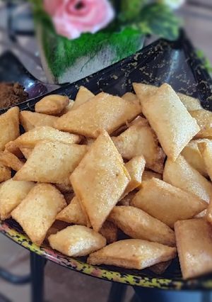 A picture of Soji ke Namkeen Namakparey.