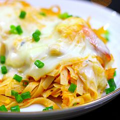 A picture of Peri-Peri Shrimp Cheese Pasta.