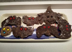 Foto di Pipistrelli e ragni Halloween. Biscotti alla banana e cacao